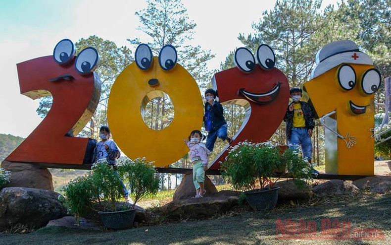 Парк «Covid-19» и вера в победу над пандемией ảnh 3 Парк «Covid-19» и вера в победу над пандемией ảnh 3