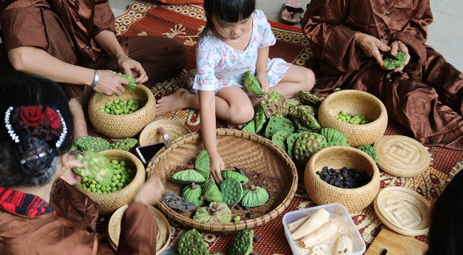 Приятный аромат лотоса в родном городе Президента Хо Ши Мина в мае ảnh 8 Приятный аромат лотоса в родном городе Президента Хо Ши Мина в мае ảnh 8
