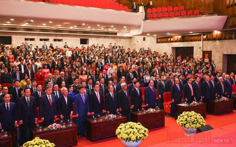 Газета «Нянзан» отметила 70-летие со дня выхода в свет своего первого номера ảnh 1 Газета «Нянзан» отметила 70-летие со дня выхода в свет своего первого номера ảnh 1