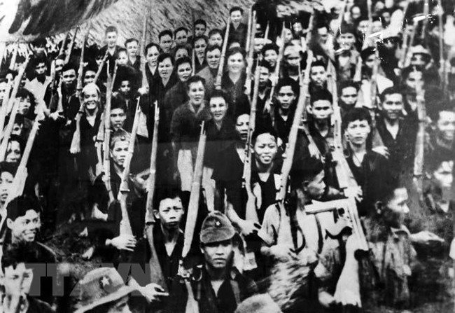 Августовская революция – великий поворотный момент для вьетнамского народа ảnh 7