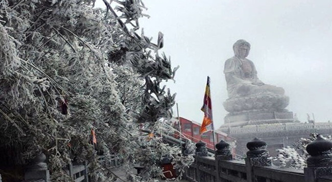 Лед и снег покрыли гору Фаншипан ảnh 5 Лед и снег покрыли гору Фаншипан ảnh 5