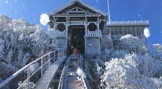 Лед и снег покрыли гору Фаншипан ảnh 3 Лед и снег покрыли гору Фаншипан ảnh 3