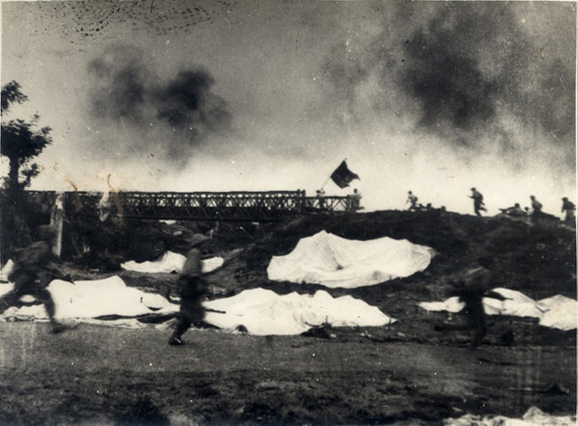 Редкие фотографии о победе в битве под Дьенбьенфу ảnh 4 Редкие фотографии о победе в битве под Дьенбьенфу ảnh 4