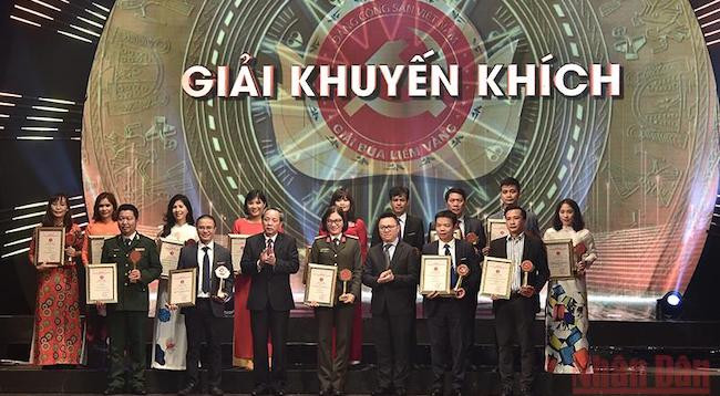 Церемония вручения 6-й Национальной журналистской премии в области партийного строительства ảnh 5 Церемония вручения 6-й Национальной журналистской премии в области партийного строительства ảnh 5