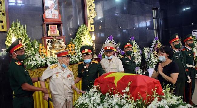 Мемориальная и похоронная церемонии Героя Народных вооруженных сил Костаса Сарантидиса Нгуен Ван Лапа ảnh 1