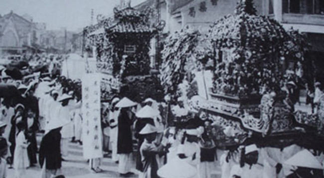 Фотографии, посвященные традиционным культурным мероприятиям в Ханое в былые времена ảnh 5 Фотографии, посвященные традиционным культурным мероприятиям в Ханое в былые времена ảnh 5