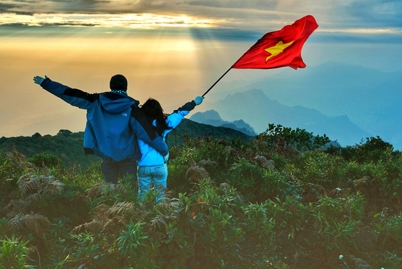 Покоряя крышу пограничной общины Ити, «гоняться за облаками» на вершине Лаотхан ảnh 8