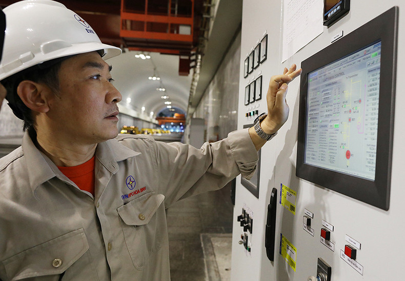 Гидроэлектростанция Хоабинь – великолепное сооружение 20-го века ảnh 6 Гидроэлектростанция Хоабинь – великолепное сооружение 20-го века ảnh 6