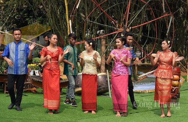 Традиционные костюмы – культурное наследие у каждой народности ảnh 19 Традиционные костюмы – культурное наследие у каждой народности ảnh 19