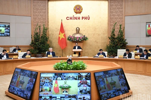 [Фото] Премьер-министр Фам Минь Тьинь председательствовал на очередном заседании Правительства