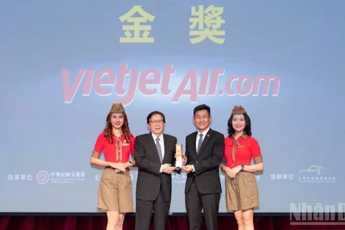 Vietjet получает золотую награду за устойчивое развитие транспорта по стандартам ESG на Тайване (Китай).