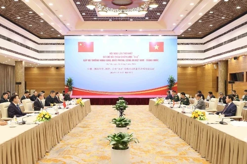 Первое совещание в рамках механизма стратегического диалога «3+3» на уровне министров иностранных дел, обороны и общественной безопасности Вьетнама и Китая. (Фото: ВИА)