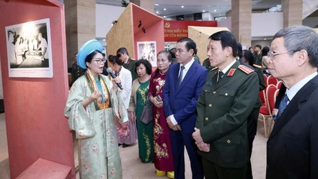 Делегаты на выставке