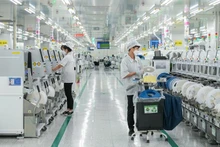 Производительность труда по всей экономике в 2025 году, по оценке, достигла 245 млн донгов на одного занятого, увеличившись на 6,83% в сопоставимых ценах. Фото: ВИА