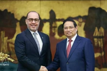 Премьер-министр Фам Минь Тьинь принял Халид Али Абдулла Абель, Чрезвычайного и Полномочного Посла Государства Катар во Вьетнаме. Фото: ВИА