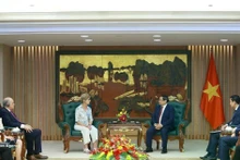 Премьер-министр Фам Минь Тьинь принял делегацию Фонда Эйзенхауэра США. Фото: ВИА