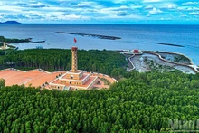 Из туристической зоны Датмуй открывается вид на островную группу Хонкхоай. Фото: Хыу Тунг