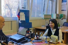 Доктор Олег Румянцев отвечает на вопросы корреспондента ВИА. Фото: ВИА