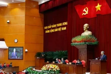 Генеральный секретарь ЦК КПВ То Лам выступает с вступительной речью на открытии 2-го пленума ЦК КПВ XIV созыва. Фото: ВИА