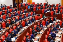 Делегаты на церемонии открытия второго пленума Центрального комитета Коммунистической партии Вьетнама XIV созыва. Фото: ВИА