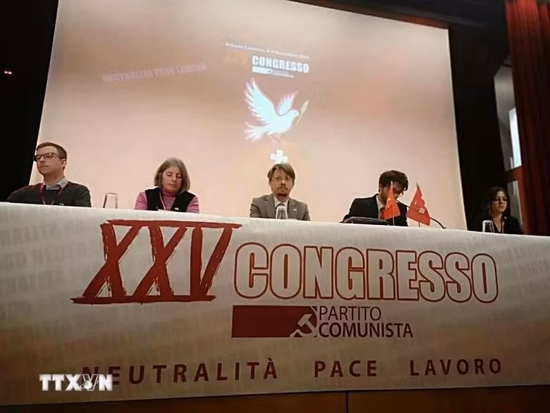 XIV Съезд КПВ: Содействие развитию международного духа дружбы и сотрудничества