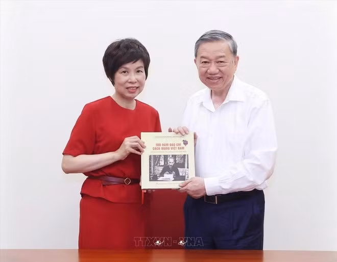 2-vu-viet-trang-2.jpg