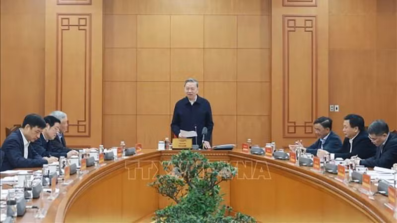 Генеральный секретарь ЦК КПВ То Лам выступает на заседании. Фото: ВИА