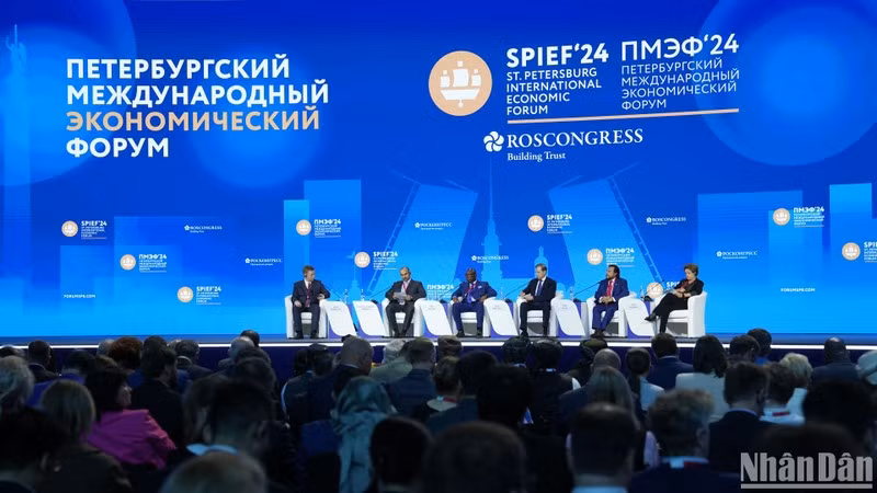 Церемония открытия ПМЭФ-2024. Фото: Суан Хынг