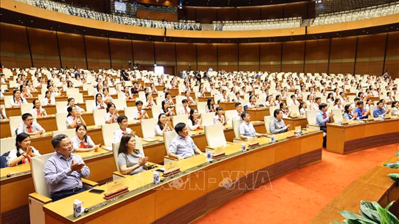 Общий вид имитационного заседания «Детское Национальное собрание». Фото: ВИА 
