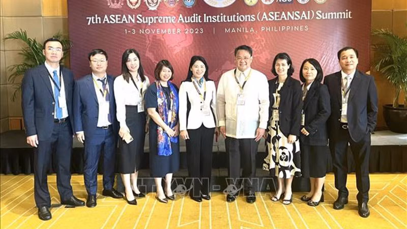 Делегация Государственного аудита Вьетнама на саммите. Фото: ВИА