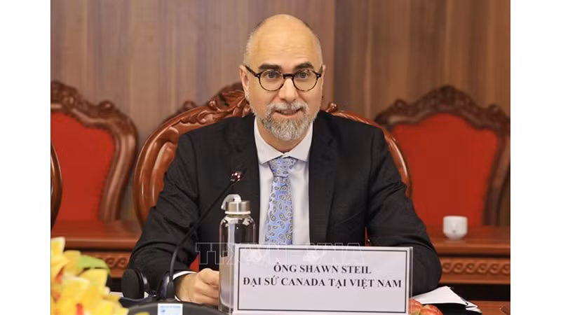 Посол Канады во Вьетнаме Шон Стейл. Фото: ВИА