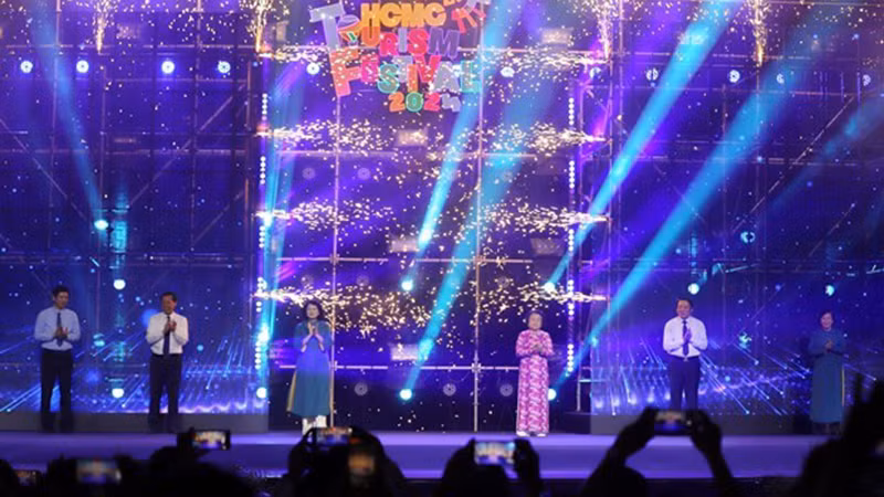 Общий вид церемонии открытия ярмарки. Фото: ВИА