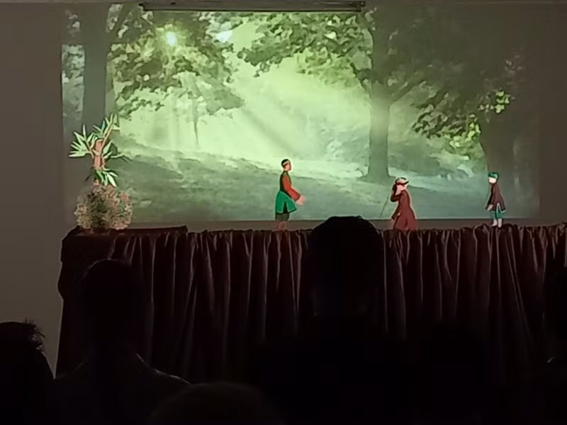 Исполнение спектакля «Лук Ван Тиен». 