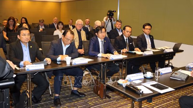 Делегаты на семинаре. Фото: ВИА