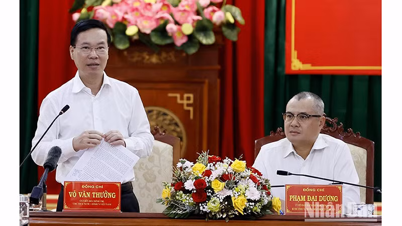 Президент Во Ван Тхыонг выступает на рабочей встрече. Фото: ВИА