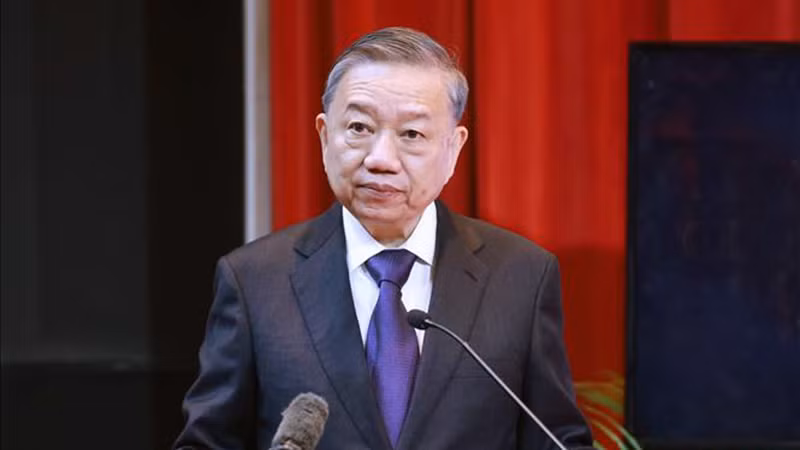 Генеральный секретарь ЦК КПВ То Лам выступает с речью в Национальном университете Малайзии. Фото: ВИА