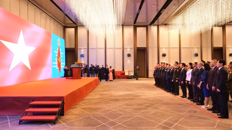 Общий вид церемонии прадзнования 80-летия основания ВНА в Пекине.