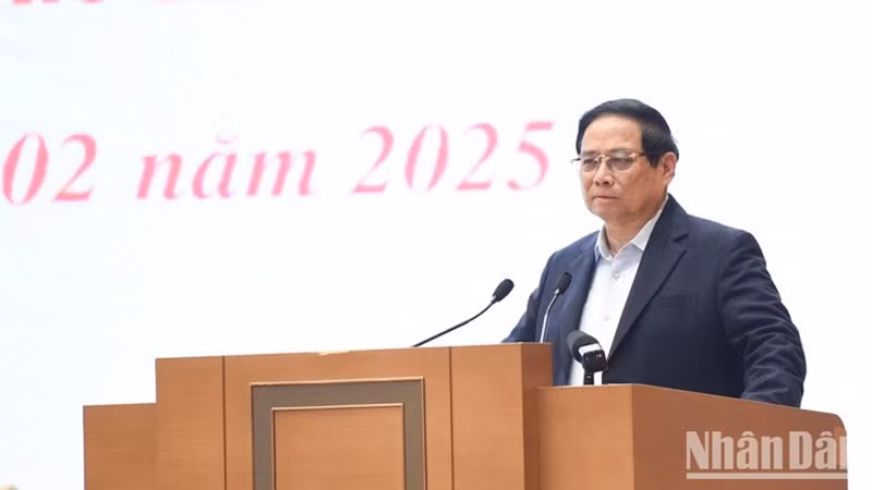 Премьер-министр Фам Минь Тьинь выступает на мероприятии. Фото: Чан Хай