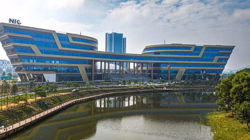 Национальный инновационный центр в парке высоких технологий Хоалак.