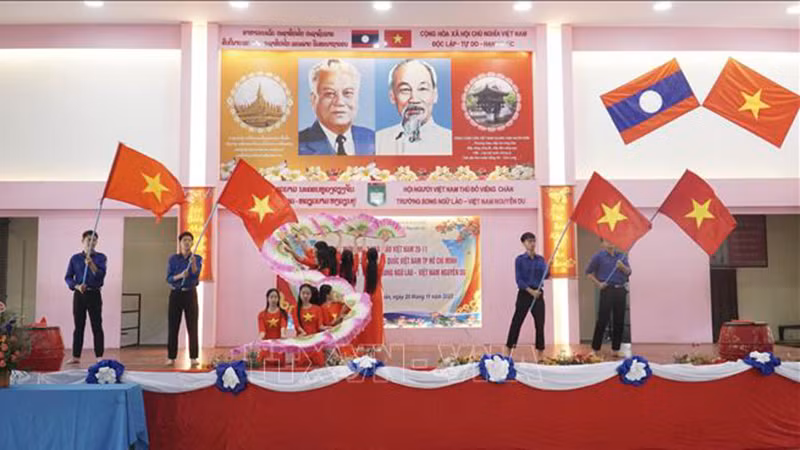 Художественный номер на церемонии. Фото: ВИА