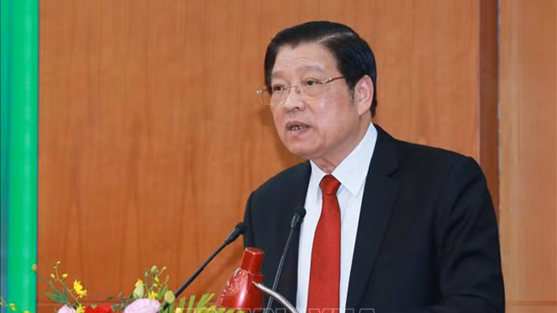 Заведующий Отделом ЦК КПВ по внутренним делам Фан Динь Чак выступает на конференции. Фото: ВИА