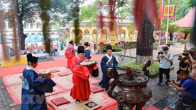 Программа направлена на чествование культурной традиции народа, развитие культурных ценностей императорской цитадели Тханглонг и стремление представлять посетителям уникальные туристические продукты, пропитанные традиционной культурой.