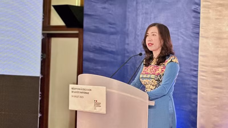 Заместитель министра иностранных дел Ле Тхи Тху Ханг выступает на церемонии. Фото: ВИА