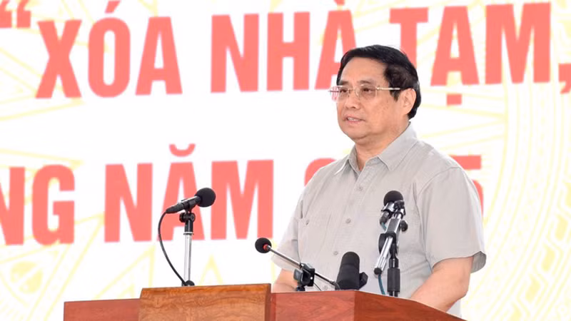 Премьер-министр Фам Минь Тьинь выступает на церемонии. Фото: Чан Хай