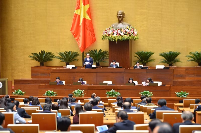 Постоянный зампредседателя НС Чан Тхань Ман председательствовал на заседании во второй половине дня 7 января.