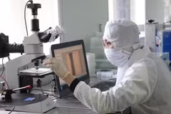 Научно-исследовательская деятельность в Институте естественных наук при Ханойском государственном университете. Фото: Нгое Зиеп