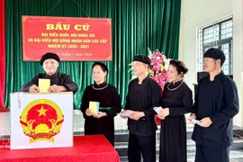 По состоянию на 22 часа 15 марта явка избирателей достигла 99,64%