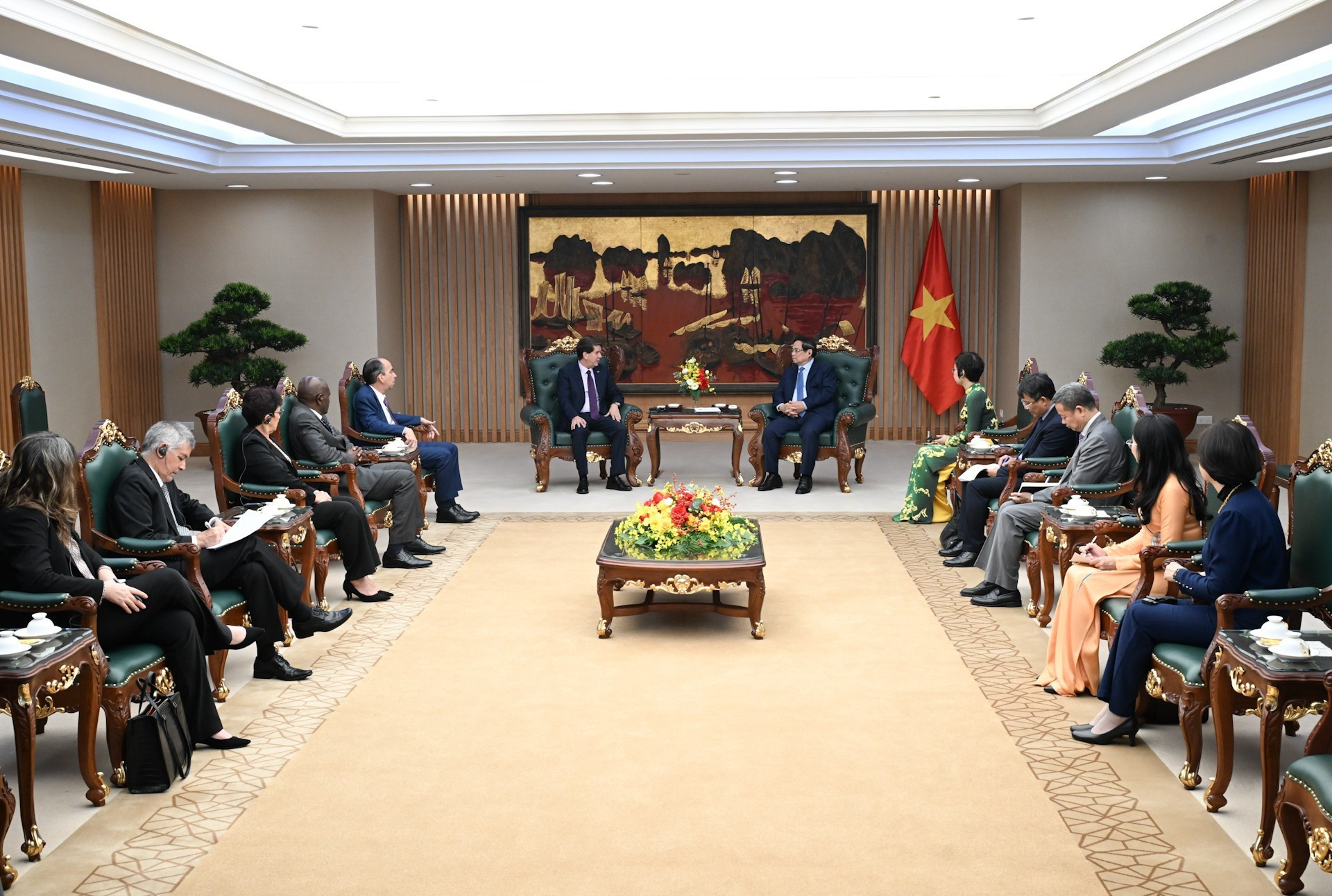 Общий вид встречи.