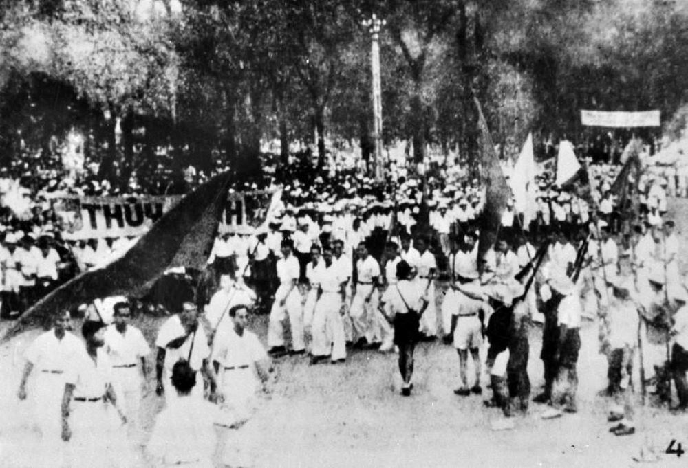 Население Сайгона откликнулось на воззвание Центрального комитета Партии и Президента Хо Ши Мина о всеобщем восстании. (Архивное фото: ВИА)