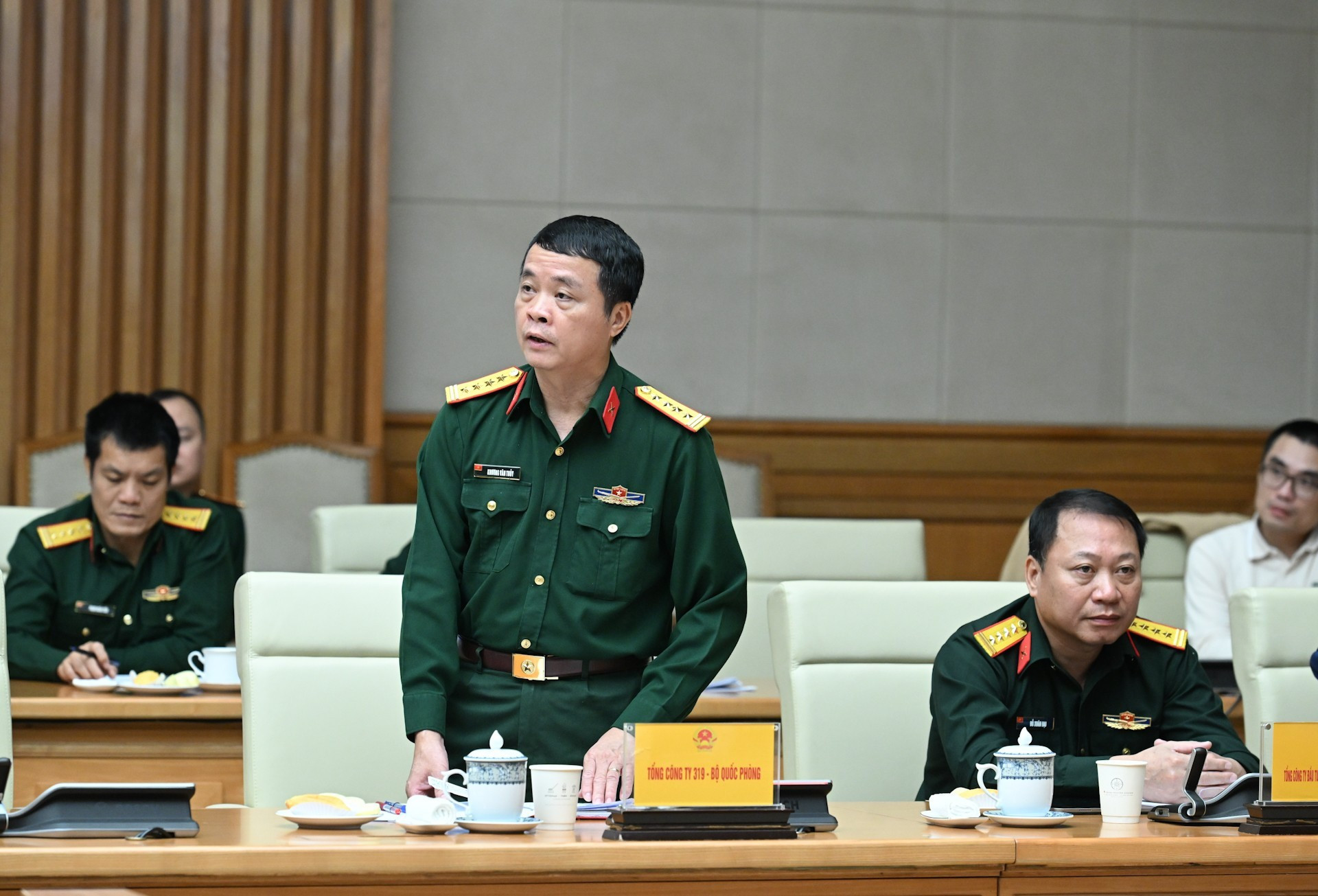 Представитель Корпорации 319 выступает на мероприятии.